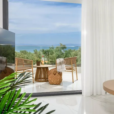 Thea Luxury Living Пахис
