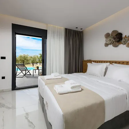 Thea Luxury Living Пахис